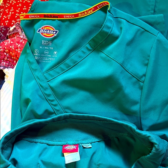 Dickies Green Scrub Set - Picture 1 of 3
